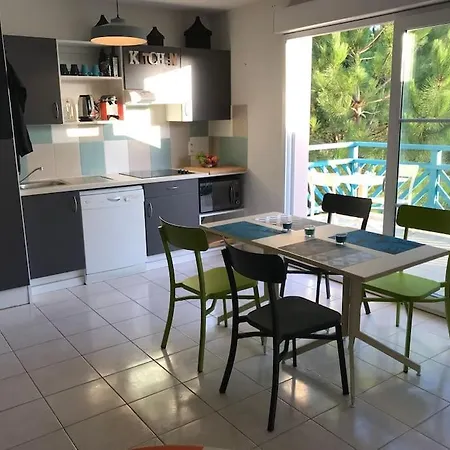 Maison A 300m De La Plage 度假居 *